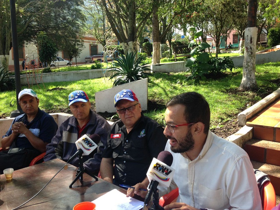 Espacio radial Política en Mayúscula desde El Cobre