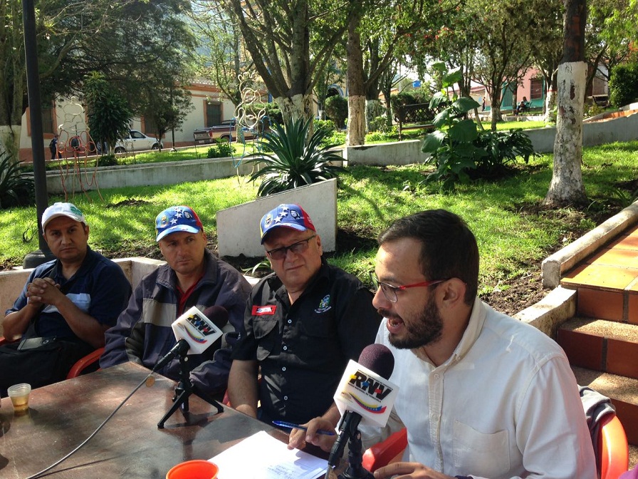 Espacio radial Política en Mayúscula desde El Cobre