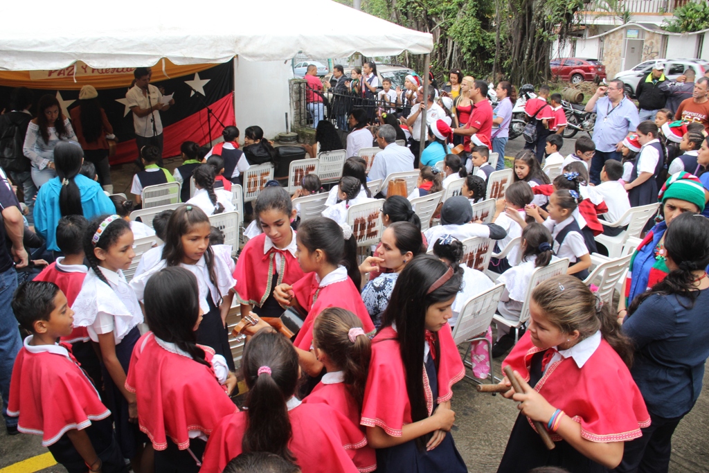 Entrega de mobiliario (8)