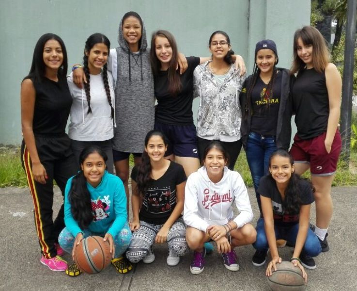 IMG sub 17 baloncesto femenino 2