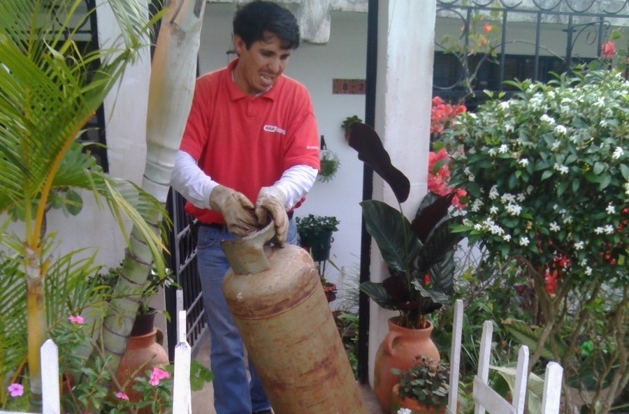 FOTO GAS