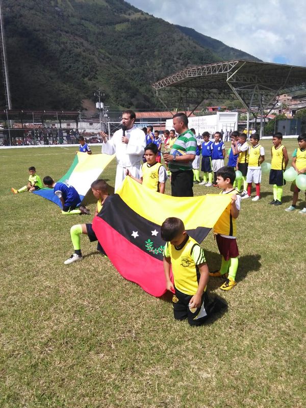 IMG Inauguaración Estadio San José de Bolívar1 (1)