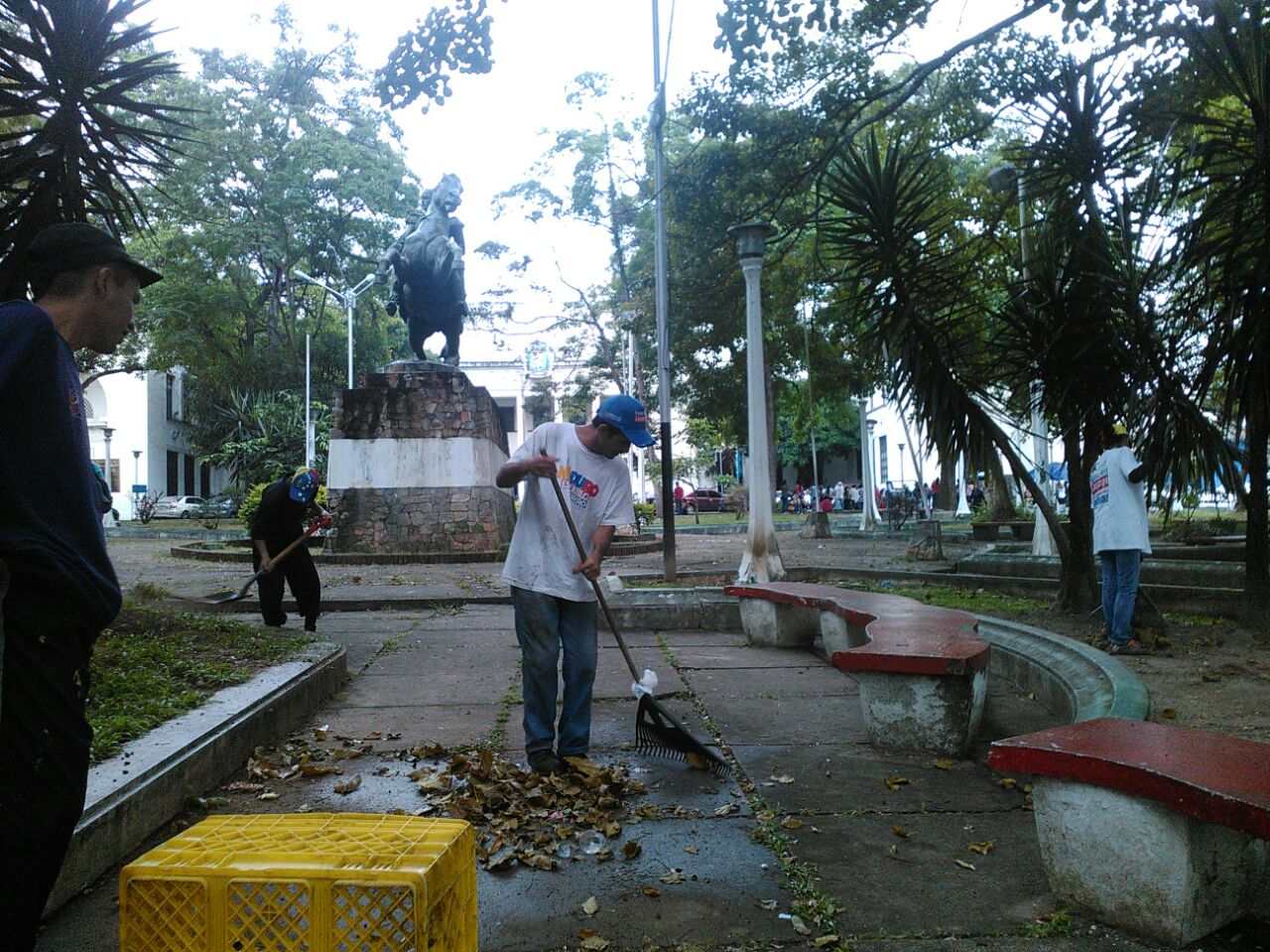 plaza13