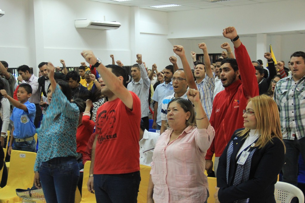 Acto día de la Juventud y condecoraciones  (17)