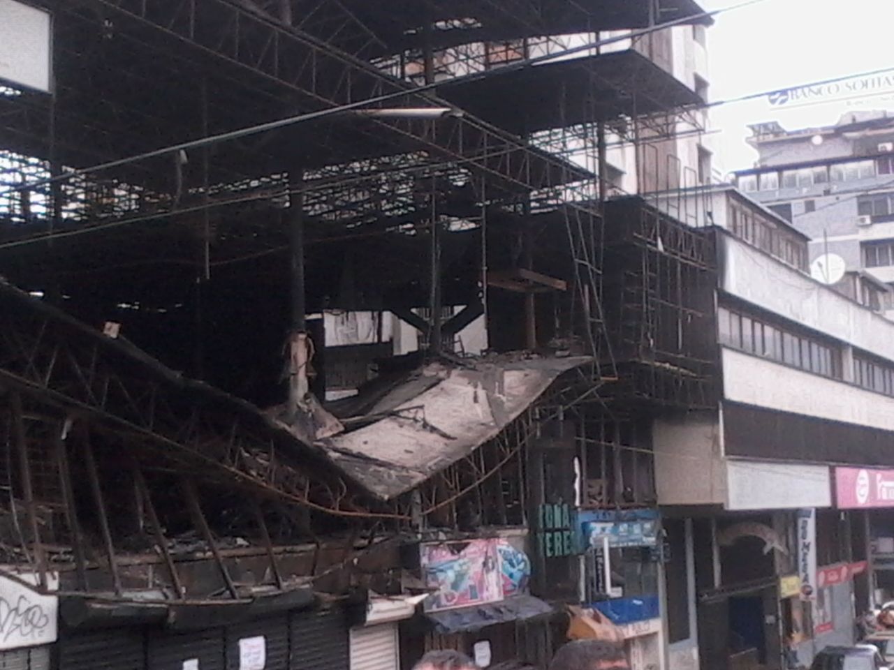 Yesnardo Canal, indendio edificio (2)