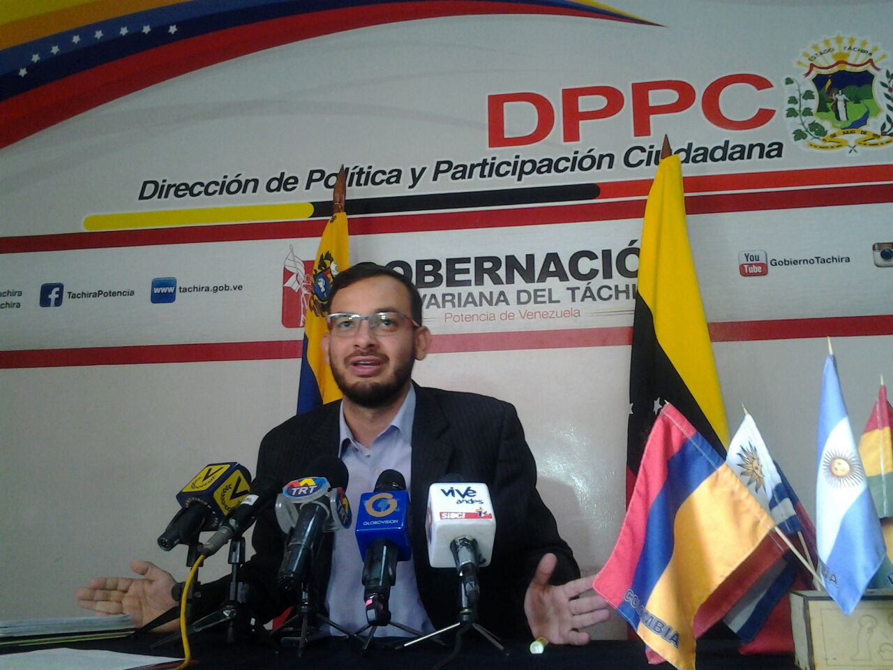 rdp Luis Díaz, Dr. Politica (6)