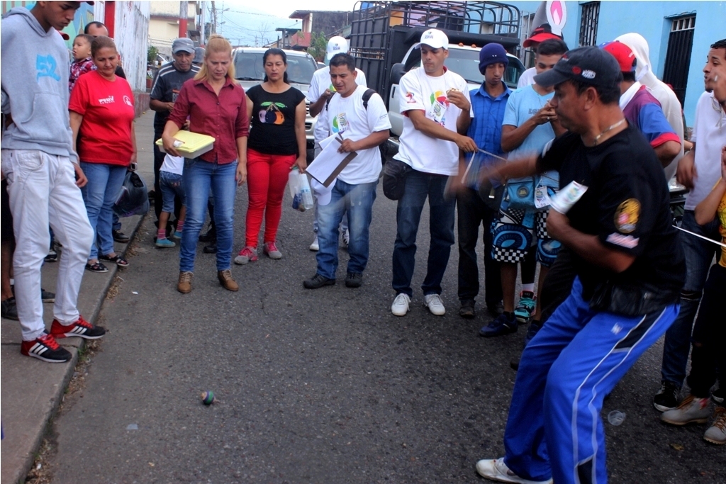 1Vuelta al Trompo Clap SantaAna (3)