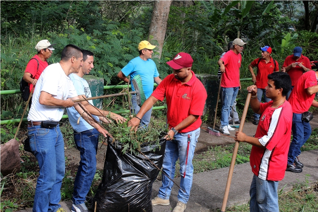 Jornada de Limpieza Avenidad Marginal (2)