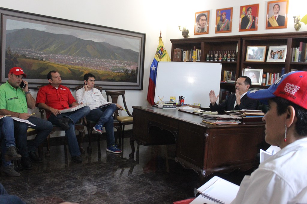 RDP Gobernador con Ysmel Serrano de PDVSA (4)