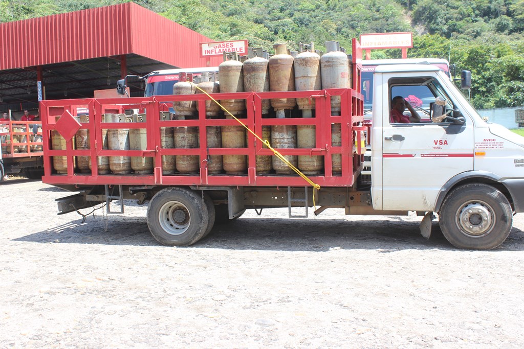 Gas y combustible para el Táchira (1)