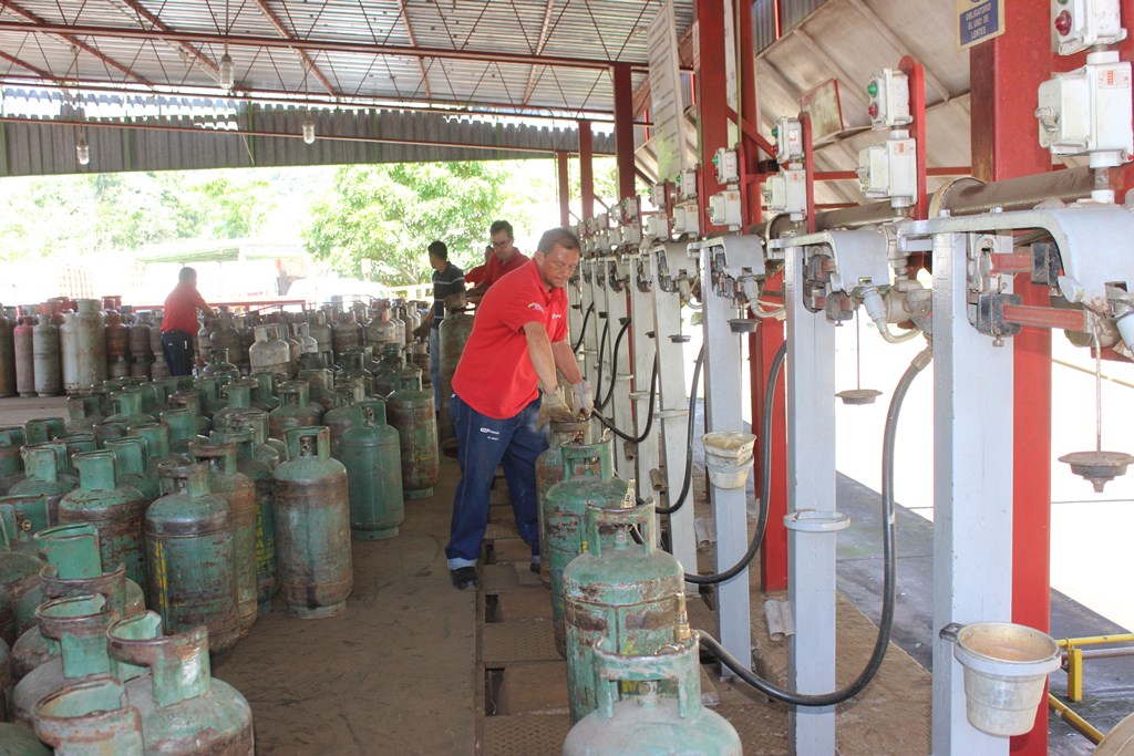Gas y combustible para el Táchira (2)