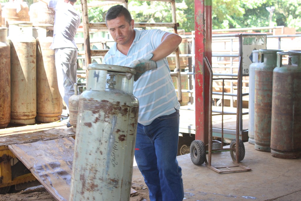 Gas y combustible para el Táchira (3)