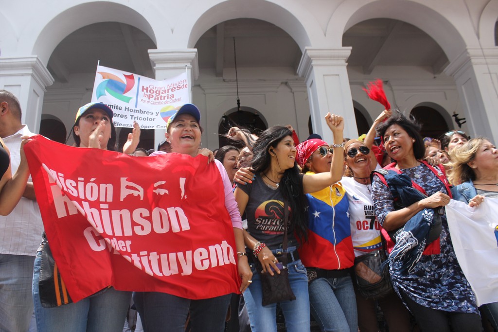 Yanira Calderon, frente francisco miranda (8)