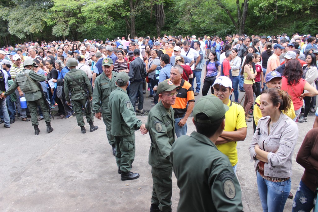 votación en COLISEO de táriba (18)