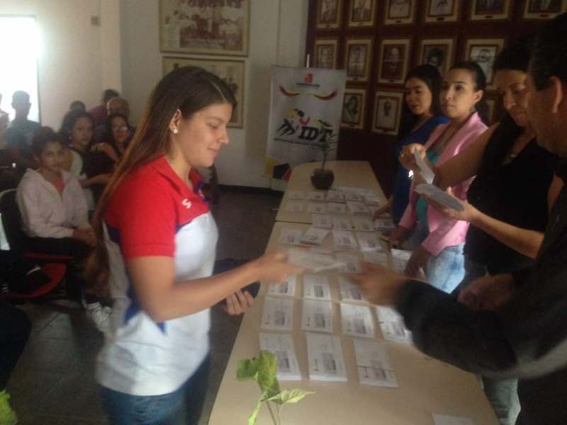 IMG Entrega Becas IDT Agosto 2017 (19)