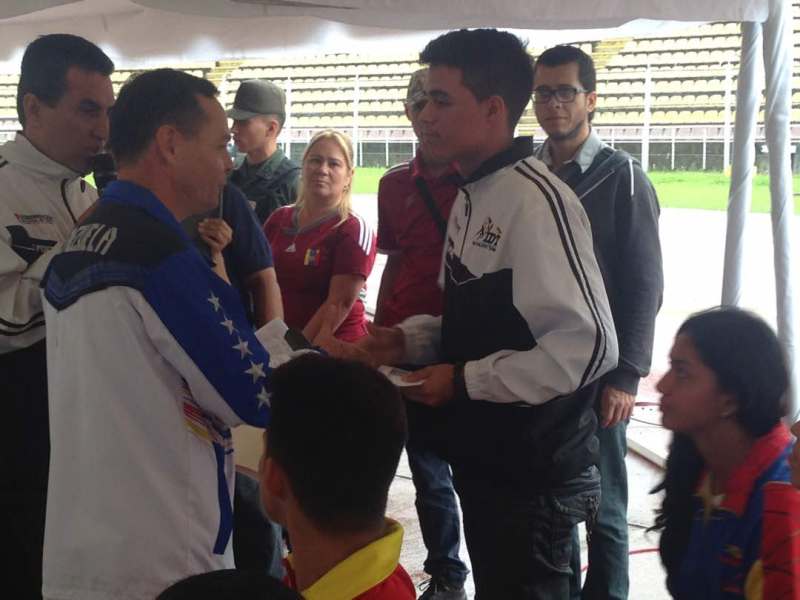 IMG Entrega Recursos Deportivos Atletas Táchira #VielmaMoraConstruye Agosto 2017 By Edgar Rico (26)