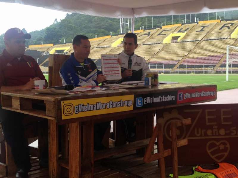 IMG Entrega Recursos Deportivos Atletas Táchira #VielmaMoraConstruye Agosto 2017 By Edgar Rico (51) - copia