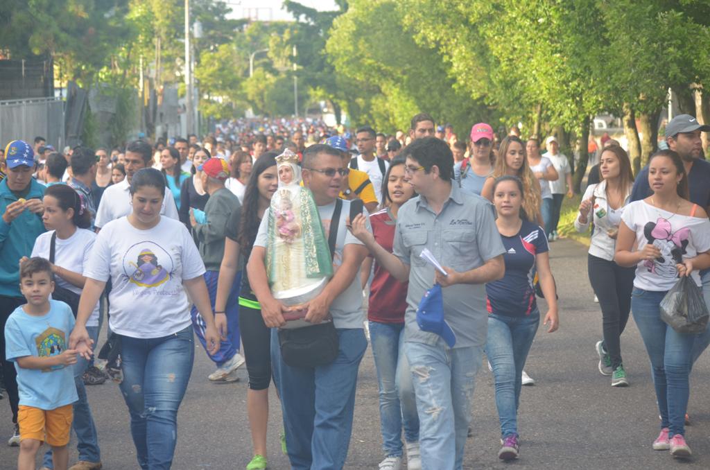 procesión y misa virgen de la consolación de táriba (12)