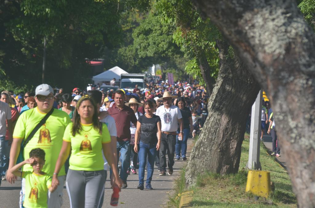 procesión y misa virgen de la consolación de táriba (21)