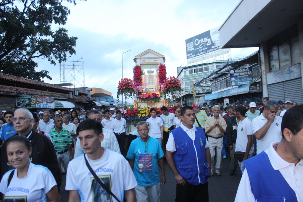 procesión y misa virgen de la consolación de táriba (43)