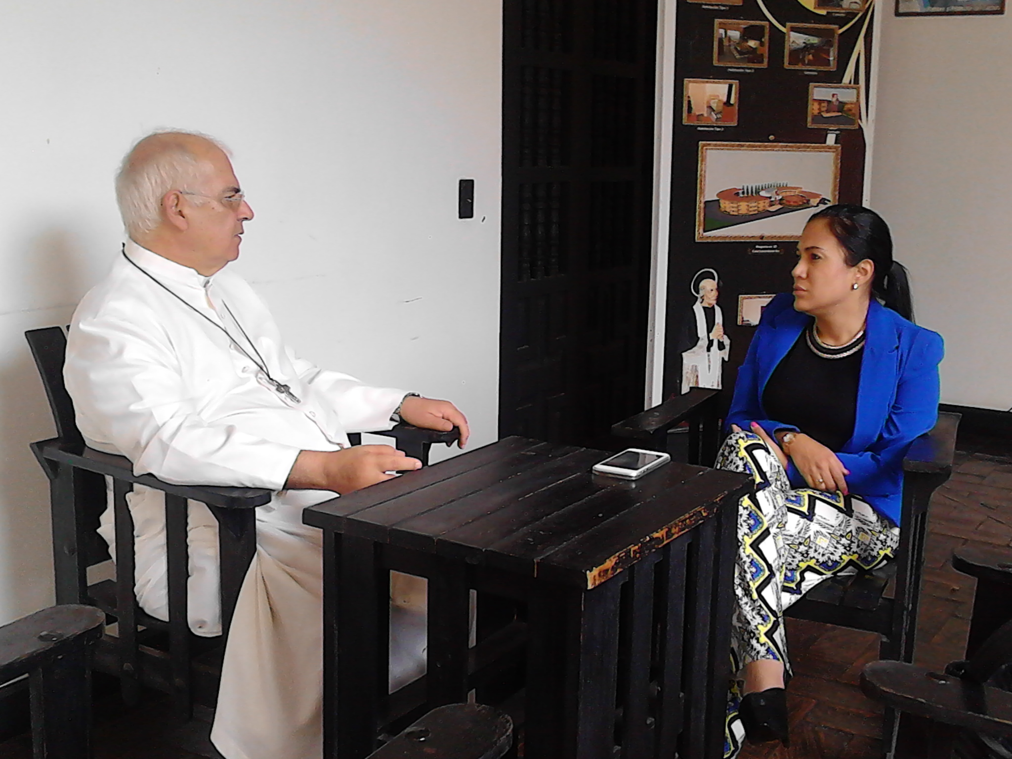 Laidy Gómez, gobernadora del estado Táchira y Monseñor Mario Moronta, Obispo de la Diócesis de San Cristóbal. Foto: Protocolo de la Gobernación del estado Táchira. 