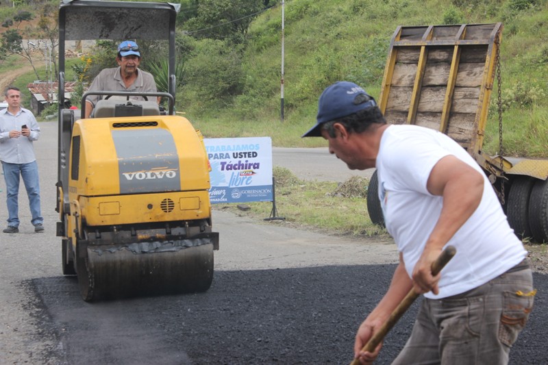 bacheo autopista (352)