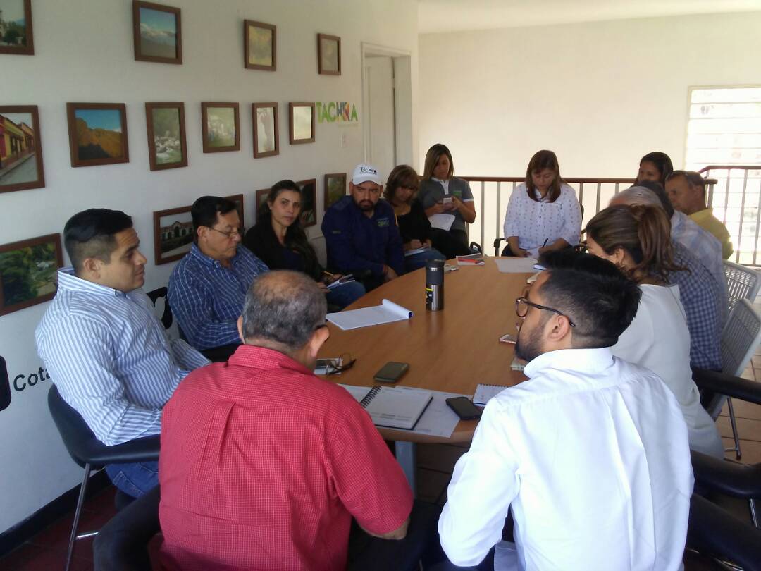 Reunión de las autoridades de Cotatur y el Iamfiss. Foto: Prensa Cotatur.