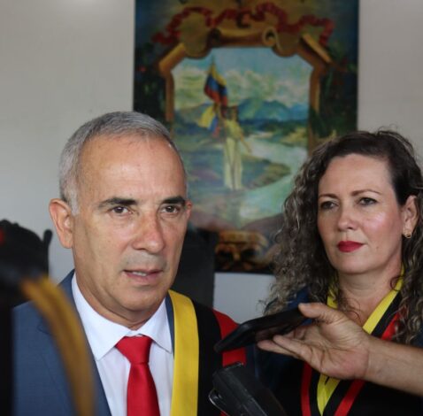 Bernal: estamos convencidos que el pueblo de Colombia derrotará la burguesía y la oligarquía  