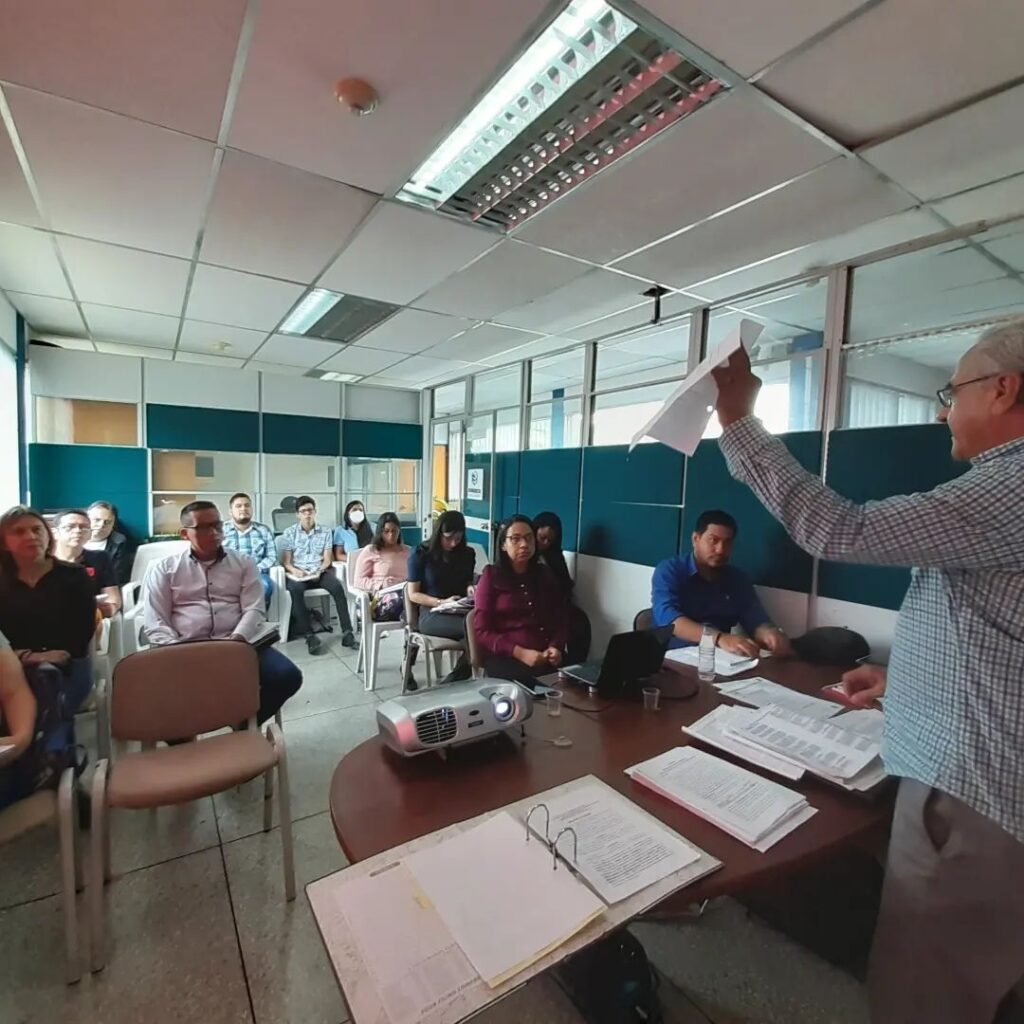 Fundesta ofrece formación sobre normativas de proceso de contrataciones públicas