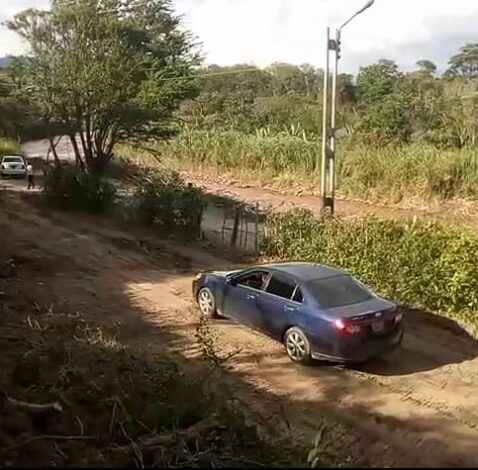 Gobernación habilita vía alterna en el Barrio El Río