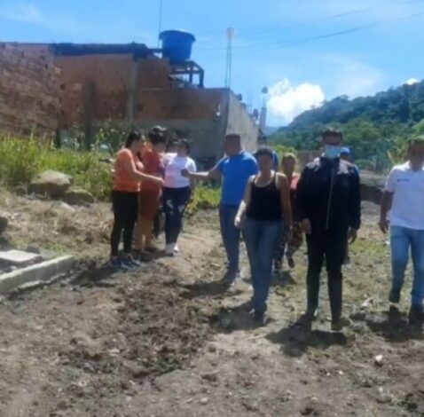 Gobernación del Táchira ejecuta planes de asfaltado en comunidades  