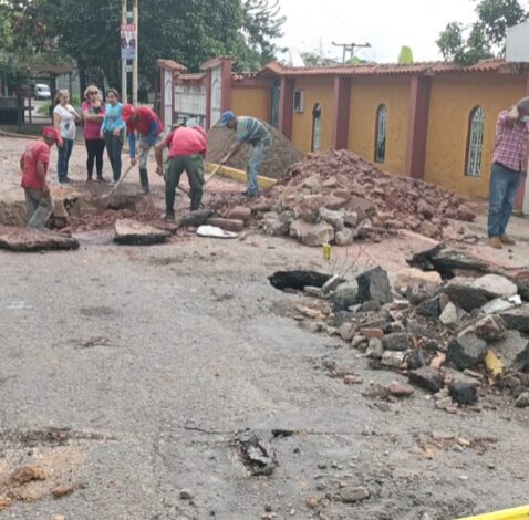 Avanzan obras de reparación a colectores en la Av. 19 de abril