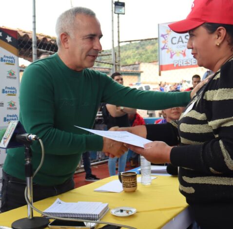 Aprobados recursos para 40 consejos comunales de 9 municipios del Táchira