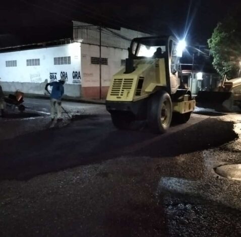 Ureña: realizan trabajos de bacheo en vía El Tráiler