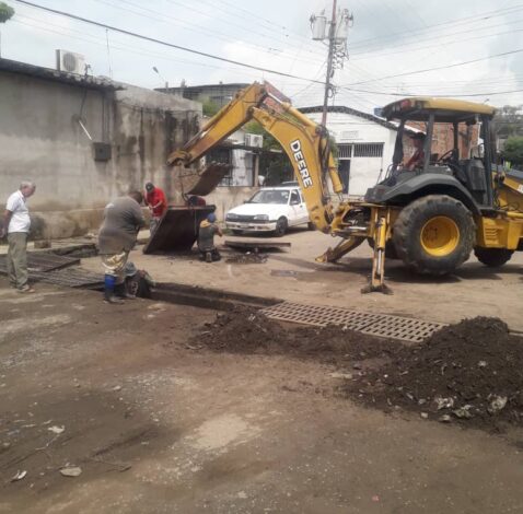Alcaldía dde Ureña ejecuta limpieza de Drenajes