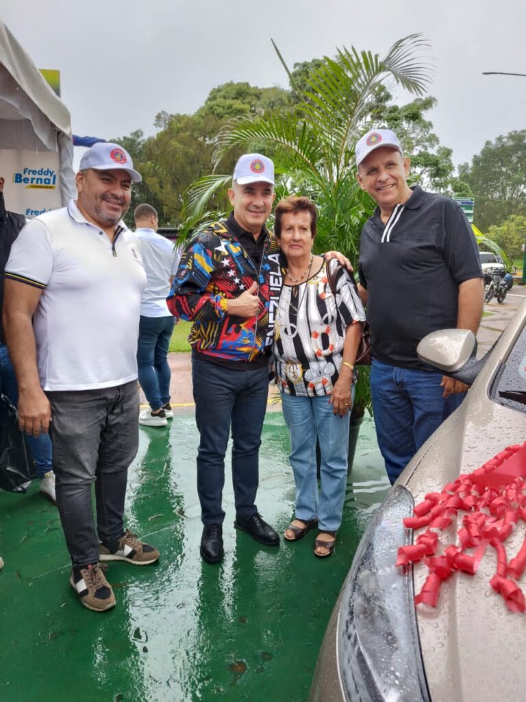 Lotería del Táchira entregó premio del vehículo cero kilómetro