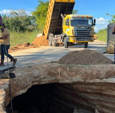 Continúan trabajos en la vía Machiques-Colón para recuperar la transitabilidad en la TO06