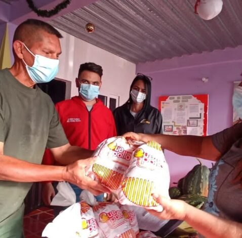 Familias de la Base de Misiones Socialistas «Darío Vivas» son beneficiadas con rubros proteicos en Táchira