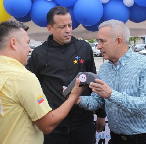 Emprendedores del Táchira reciben financiamiento del Bicentenario para máquinas fiscales