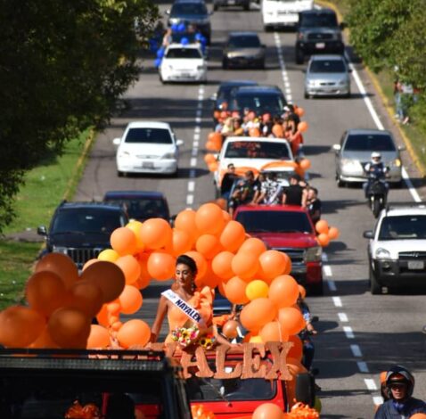 San Cristóbal se viste de color para conocer a las candidatas de la FISS