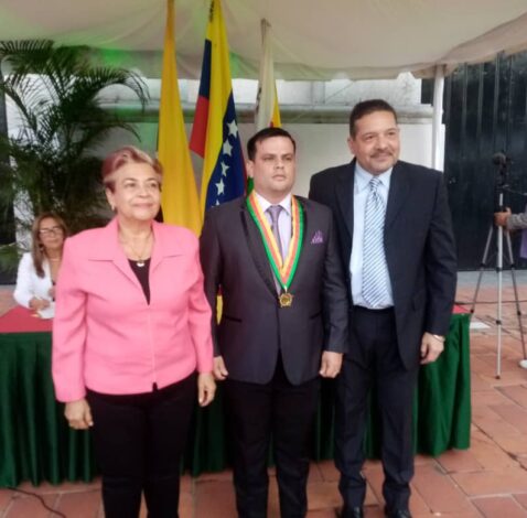 Yeison Useche es juramentado presidente del Concejo Municipal de San Cristóbal