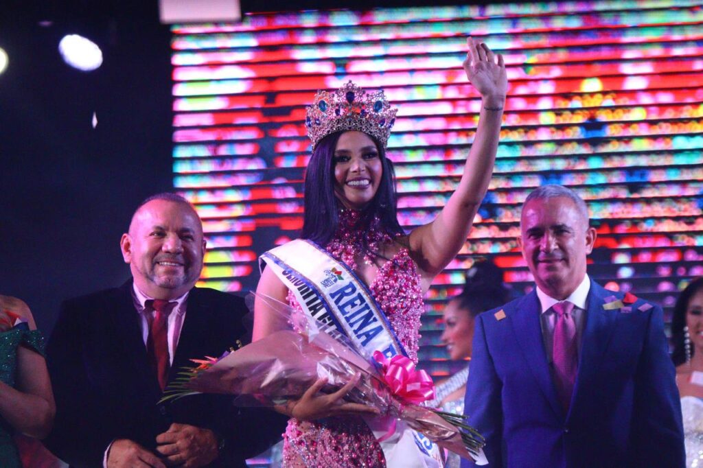 Valeria Cárdenas fue coronada como la soberana de la edición LVIII de la FISS 2023