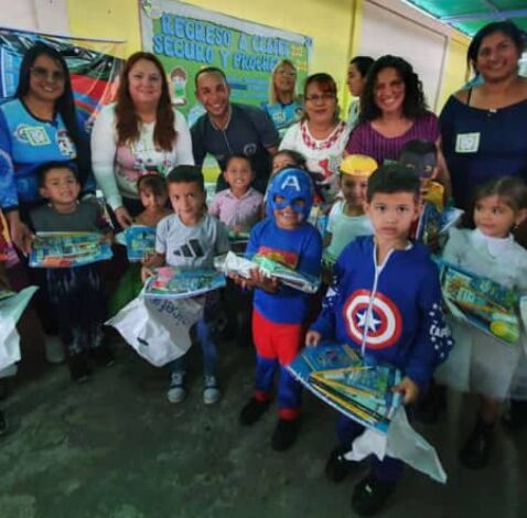 Zona Educativa Táchira entregó kits escolares en el municipio Torbes