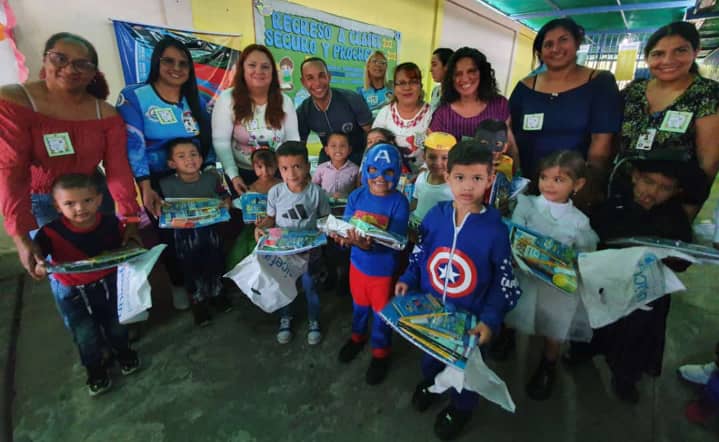 Zona Educativa Táchira entregó kits escolares en el municipio Torbes