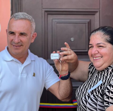 53 familias tachirenses reciben las llaves de su nuevo hogar