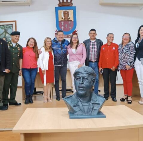 Conversatorio sobre la vida y obra del Comandante Hugo Chávez en el Concejo Municipal