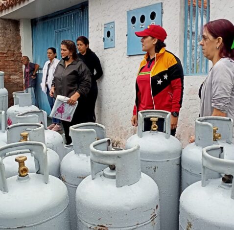 Con cilindros recuperados y llenos, Gas Táchira dio respuesta a las familias de Santa Teresa