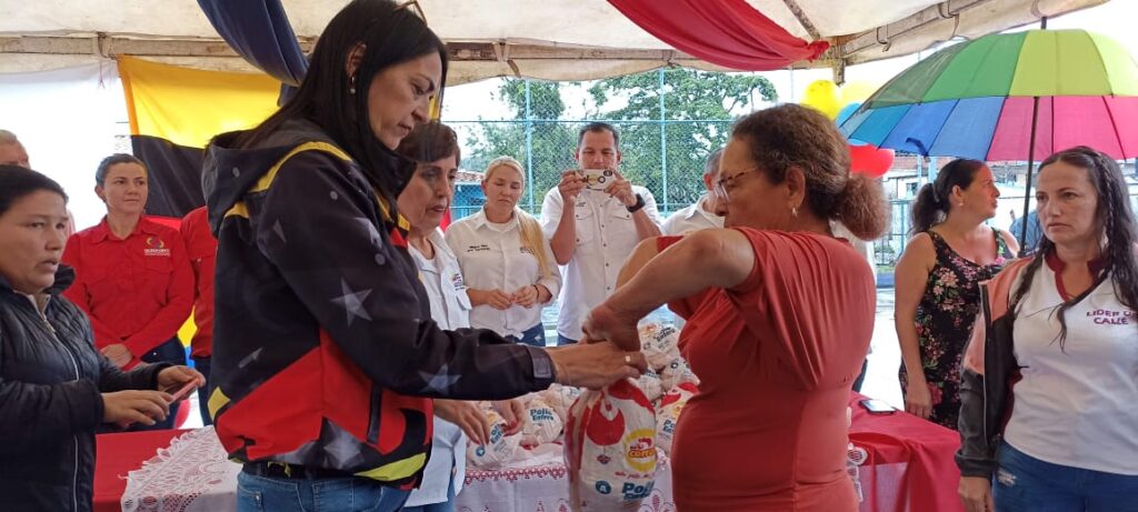 Base de Misiones Socialistas Aristóbulo Istúriz recibió Feria del Campo Soberano