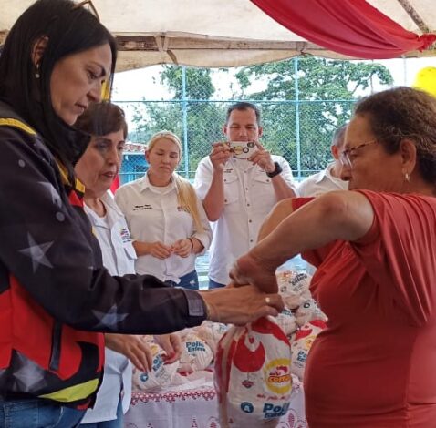 Base de Misiones Socialistas Aristóbulo Istúriz recibió Feria del Campo Soberano