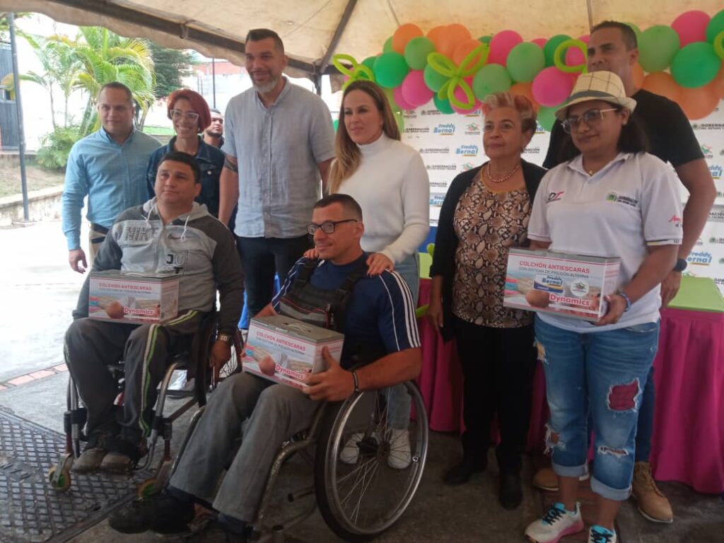 Beneficiados trabajadores del IDT y familiares en jornada “Juntos como Familia Tachirense”